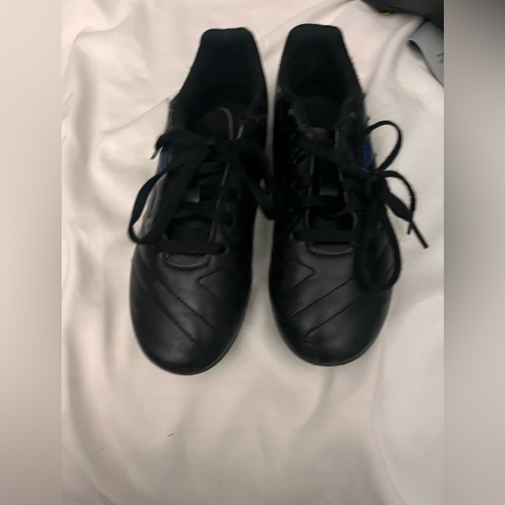 Nike Soccer cleats ! Great condition! Size 5 youth ( boys for me)